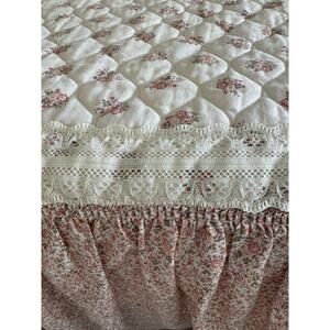 Vintage 70’s floral quilted ruffle bedspread with lace in pink and green twin XL